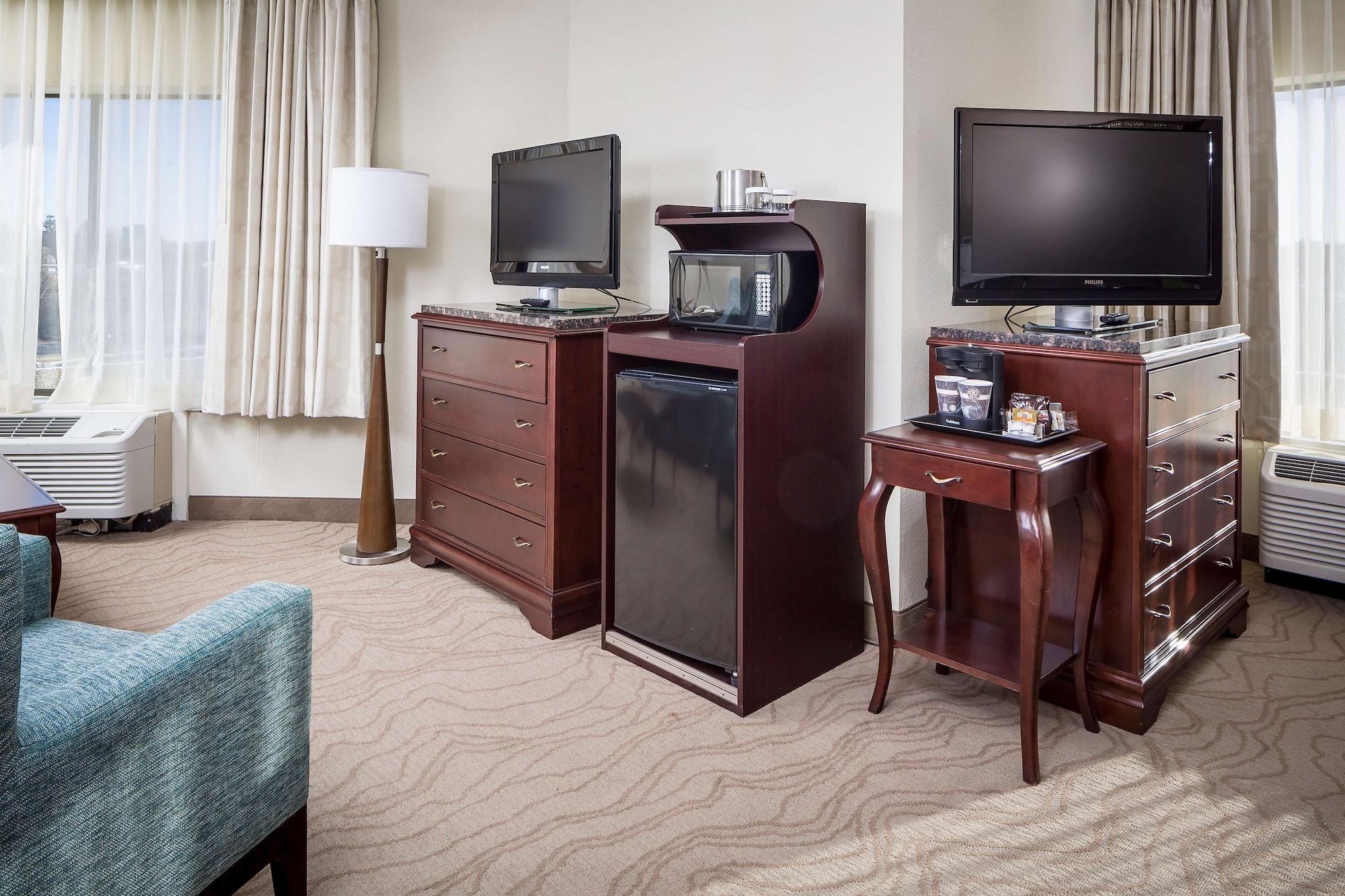 ดับเบิ้ลทรีบายฮิลตันโฮเต็ล บอสตัน มิลฟอร์ด Hotel ภายนอก รูปภาพ
